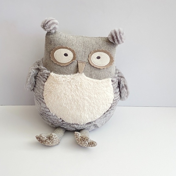 Pier 1 Imports Other - Pier 1 Imports Gray Soft Stuffed Plush Owl
